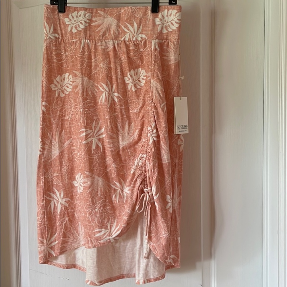 NWT! Carve Designs Ivy skirt, women’s medium.